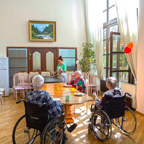 Пансионат для пожилых за пенсию в Видном
